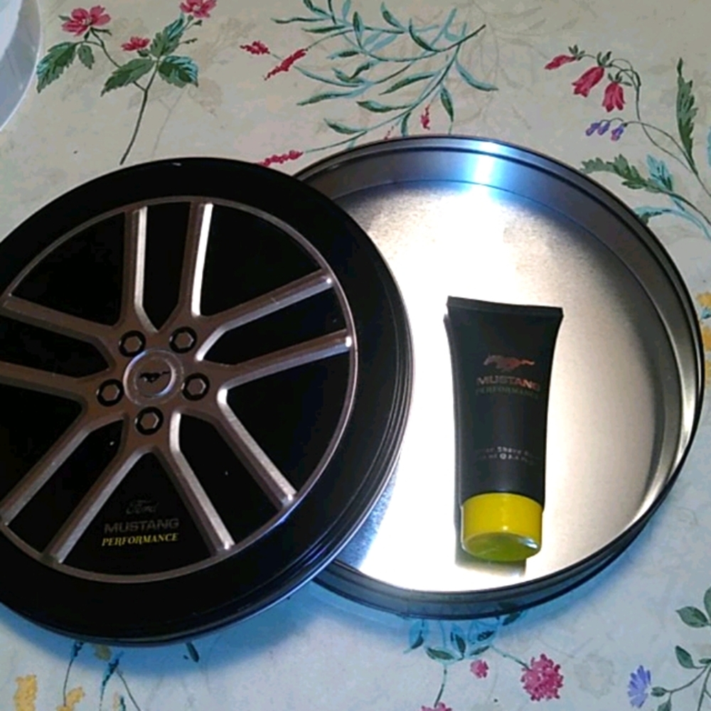 Ford Mustang Performance after shave & tin box collectible